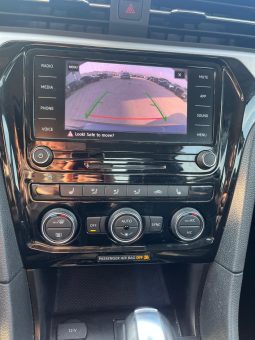 
										VOLKSWAGEN PASSAT full									