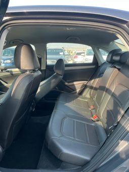 
										VOLKSWAGEN PASSAT full									