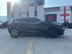 
										2017 Infiniti QX30 full									