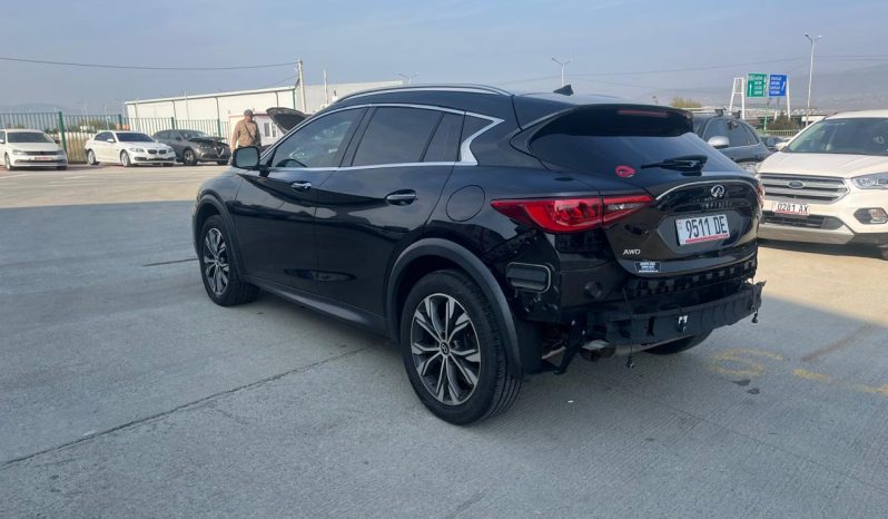 
								2017 Infiniti QX30 full									
