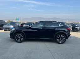 
										2017 Infiniti QX30 full									