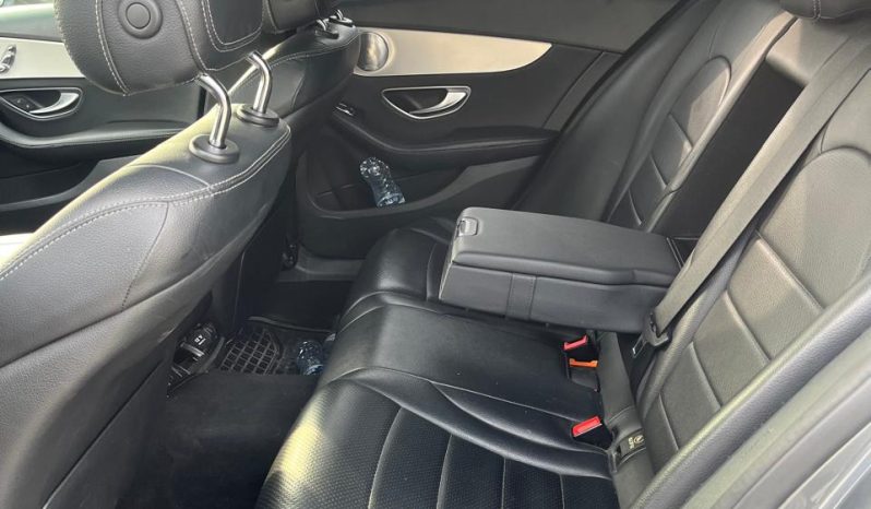 
								MERCEDES-BENZ C-300 full									