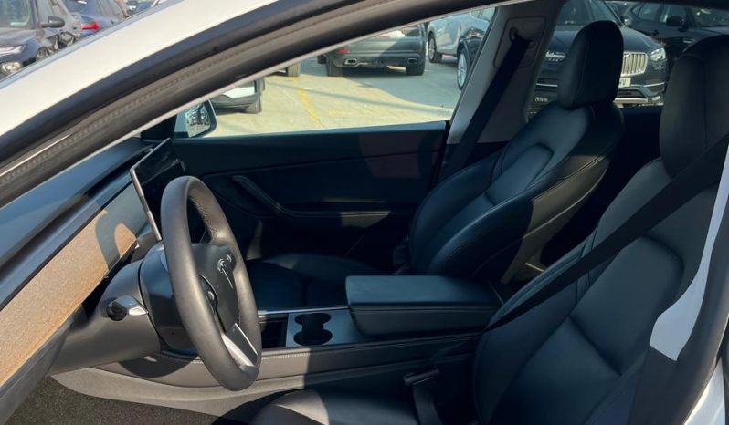 
								TESLA MODEL Y full									