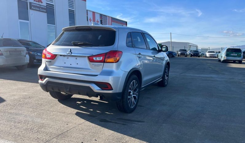 
								Mitsubishi Outlander full									