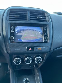 
										Mitsubishi Outlander full									