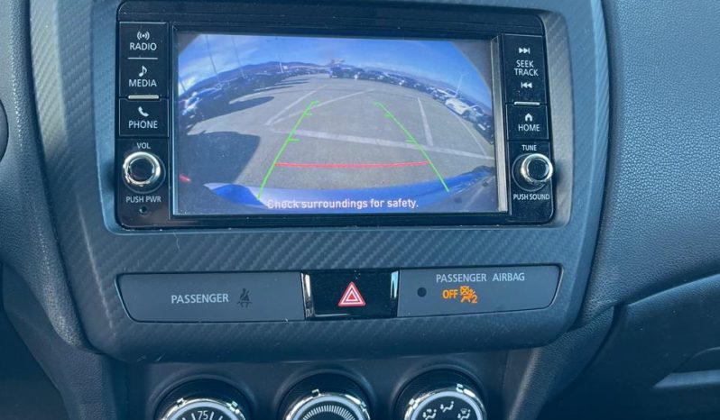 
								Mitsubishi Outlander full									