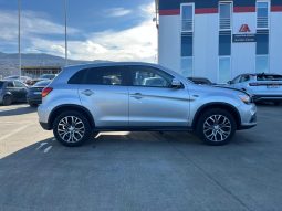 
										Mitsubishi Outlander full									