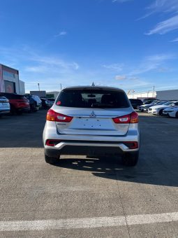 
										Mitsubishi Outlander full									