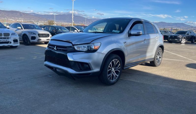 
								Mitsubishi Outlander full									