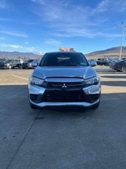 
										Mitsubishi Outlander full									