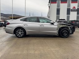 
										2021 Hyundai Sonata Hybrid full									