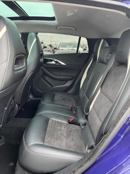 
										INFINITI QX30 full									
