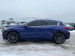 
										INFINITI QX30 full									