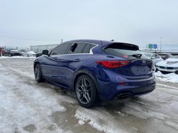 
										INFINITI QX30 full									