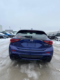 
										INFINITI QX30 full									
