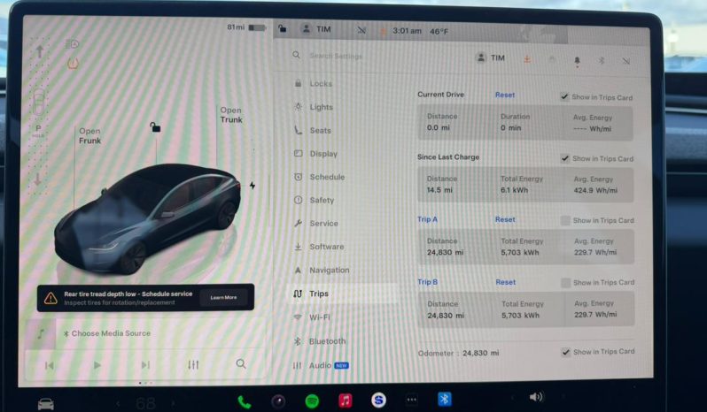 
								Tesla MODEL 3 full									