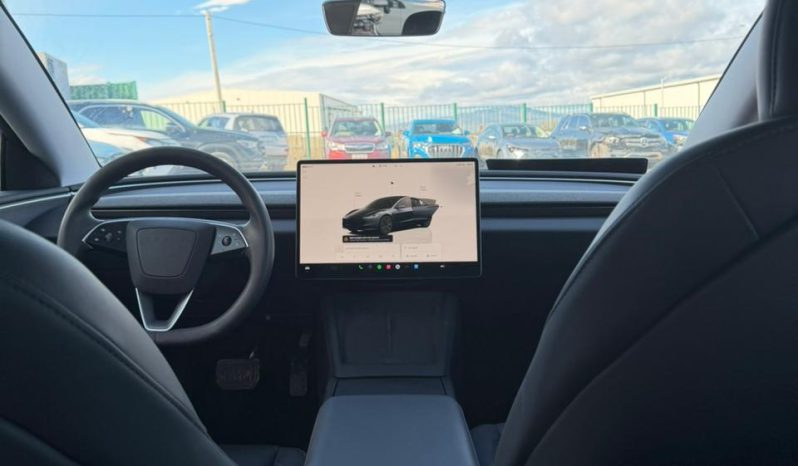 
								Tesla MODEL 3 full									