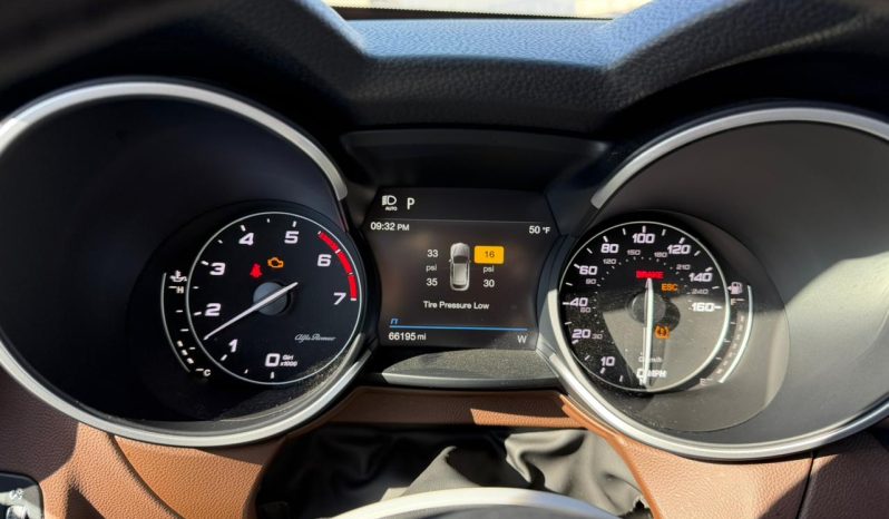 
								2017 Alfa Romeo Stelvio full									