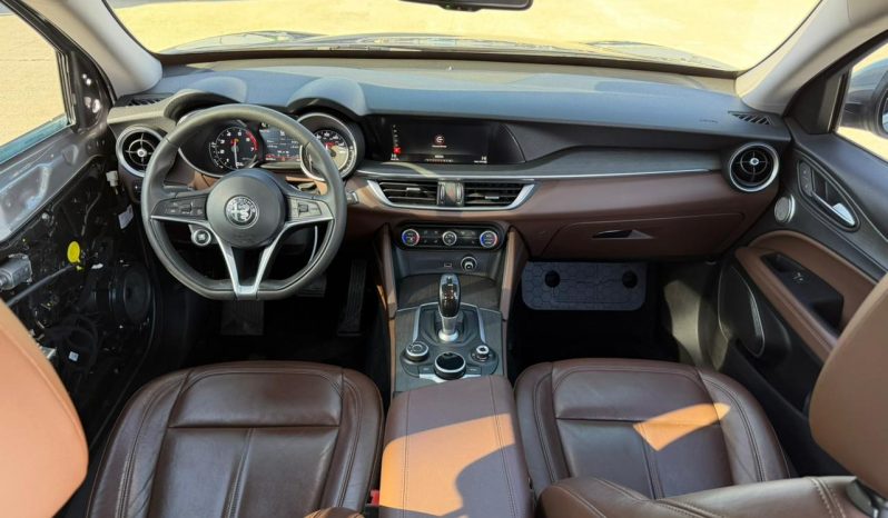 
								2017 Alfa Romeo Stelvio full									