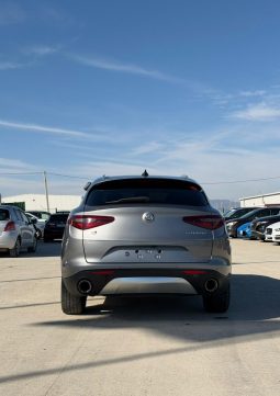 
										2017 Alfa Romeo Stelvio full									