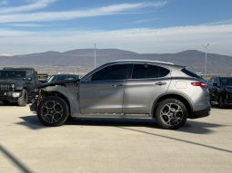 
										2017 Alfa Romeo Stelvio full									