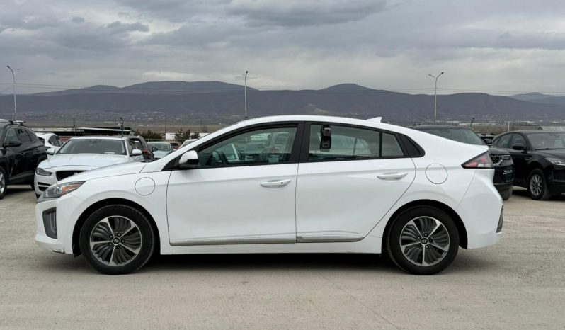 
								Hyundai Ioniq, Plug-In Hybrid full									