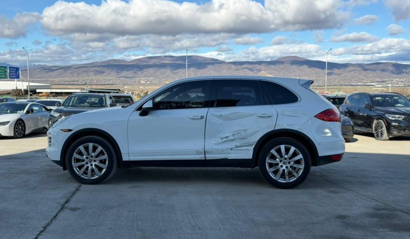 
								Porsche Cayenne full									
