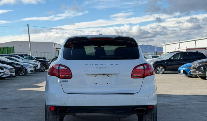 
								Porsche Cayenne full									