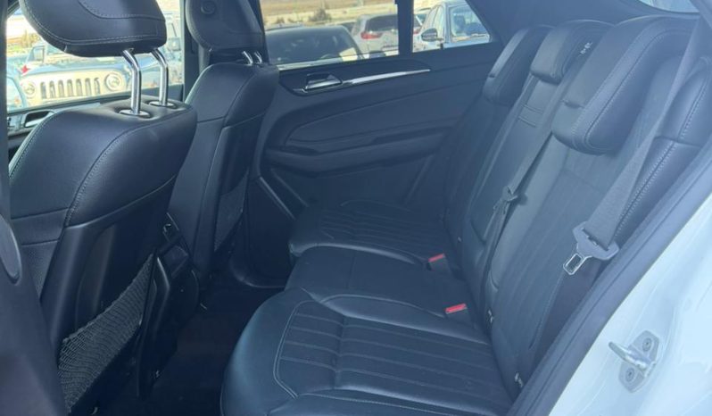 
								Mercedes-Benz GLE-Class full									