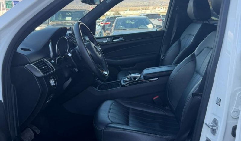 
								Mercedes-Benz GLE-Class full									