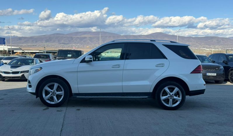 
								Mercedes-Benz GLE-Class full									