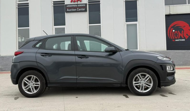 
								Hyundai Kona full									