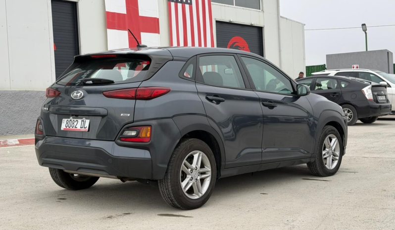 
								Hyundai Kona full									
