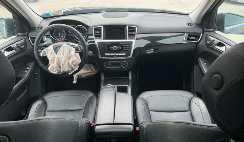 
								Mercedes-Benz ML 350 full									