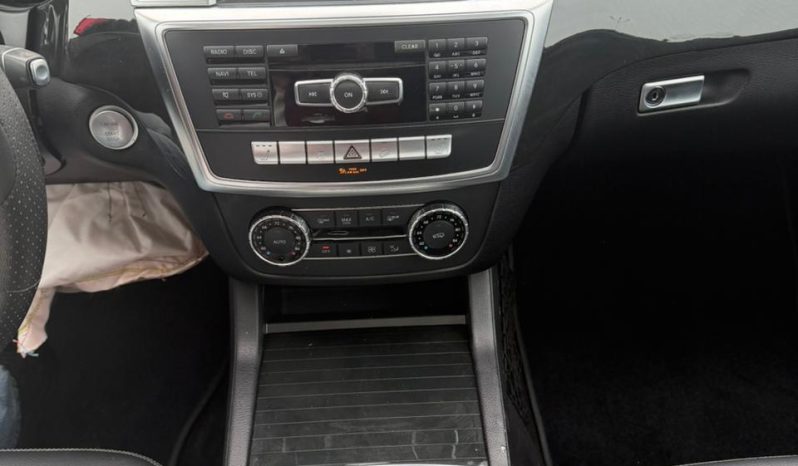 
								Mercedes-Benz ML 350 full									