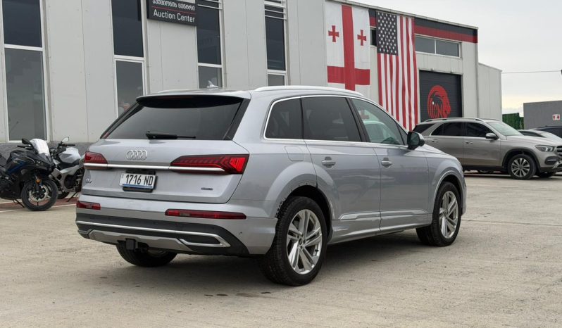 
								Audi Q7 full									