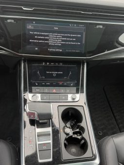 
										Audi Q7 full									