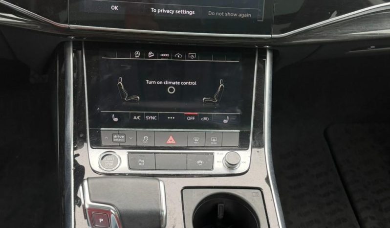 
								Audi Q7 full									