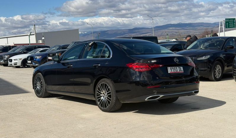 
								Mercedes-Benz C-Class full									