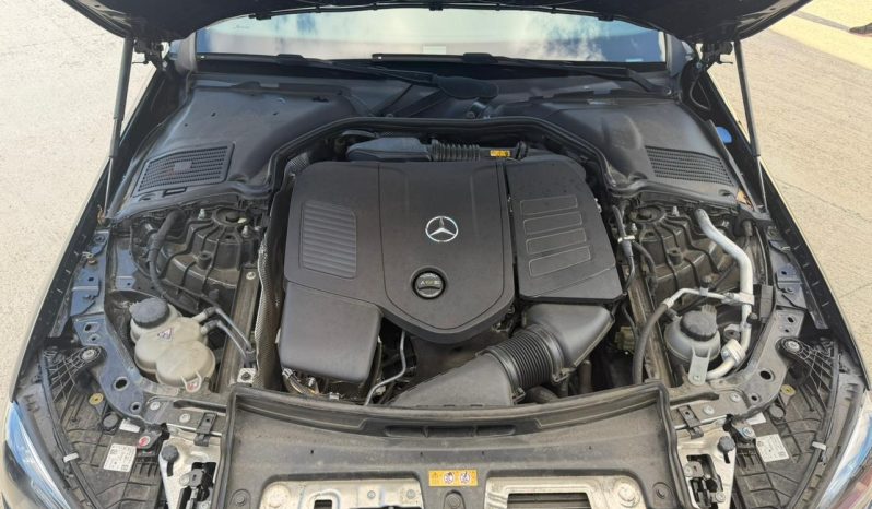 
								Mercedes-Benz C-Class full									