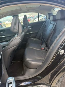 
										Mercedes-Benz C-Class full									