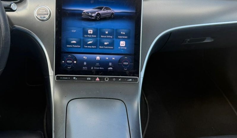 
								Mercedes-Benz C-Class full									