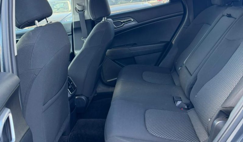 
								KIA Sportage full									