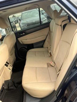
										Subaru Outback full									
