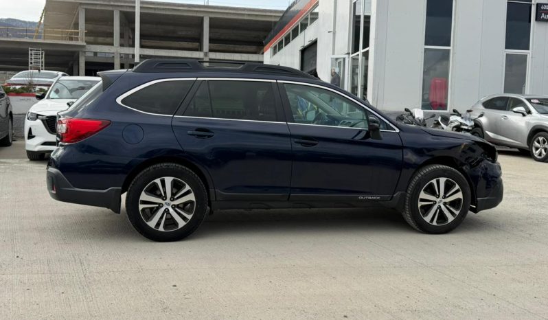
								Subaru Outback full									