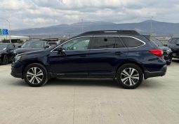 
										Subaru Outback full									