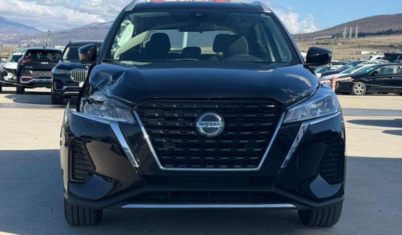 
								Nissan Kicks full									
