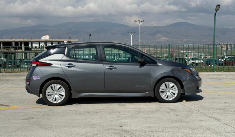 
								2019 Nissan Leaf full									