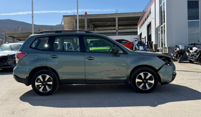 
								Subaru Forester full									