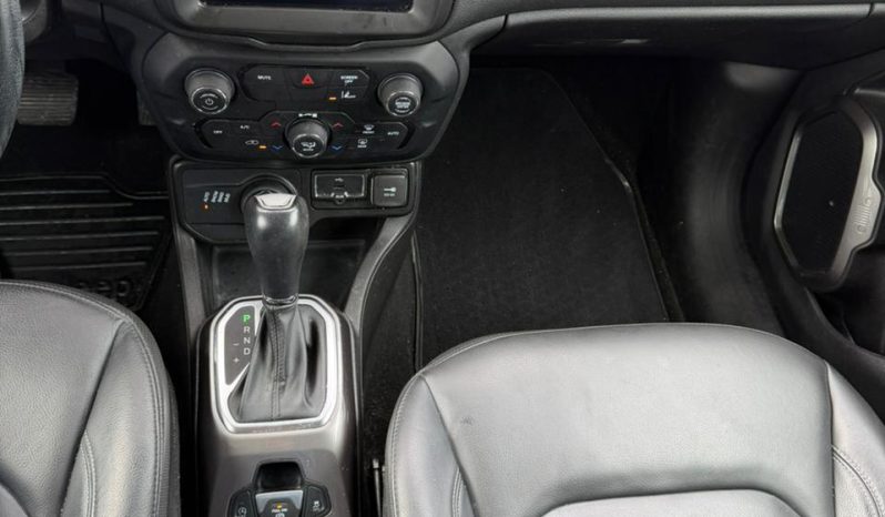 
								Jeep Renegade full									